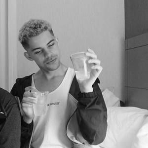 Meet your Posher, Genesis